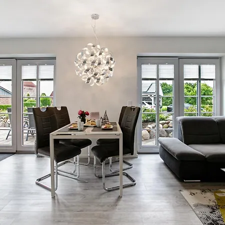 Kaeptn's Huus 펜션 *