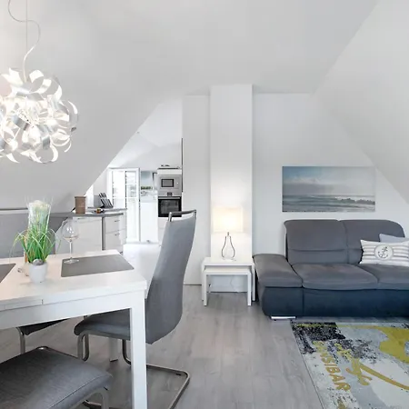 Kaeptn's Huus 펜션 *